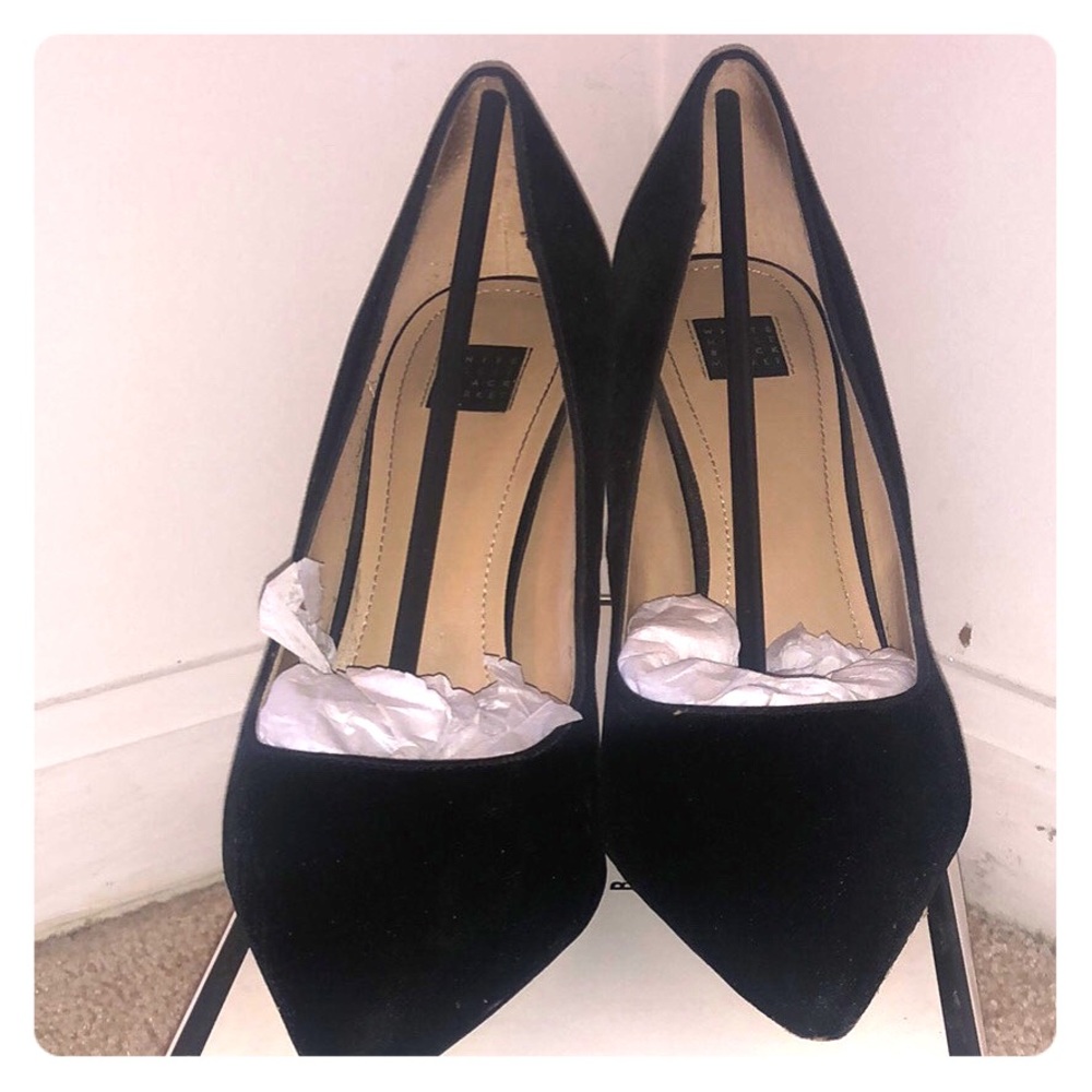 Black velvet pumps